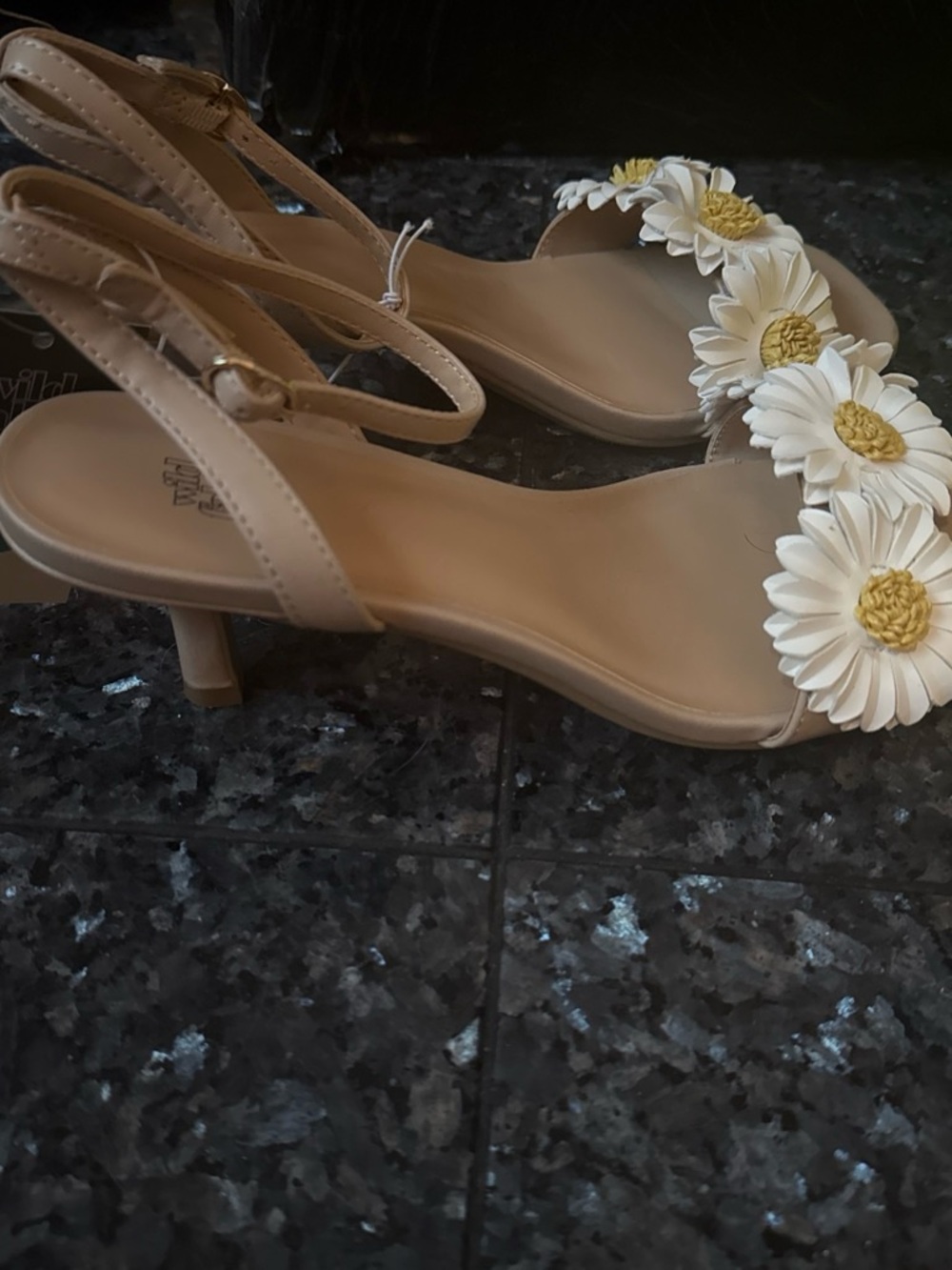 wild fable Beige Kitten Heel Sandals with White Daisy Embellishments